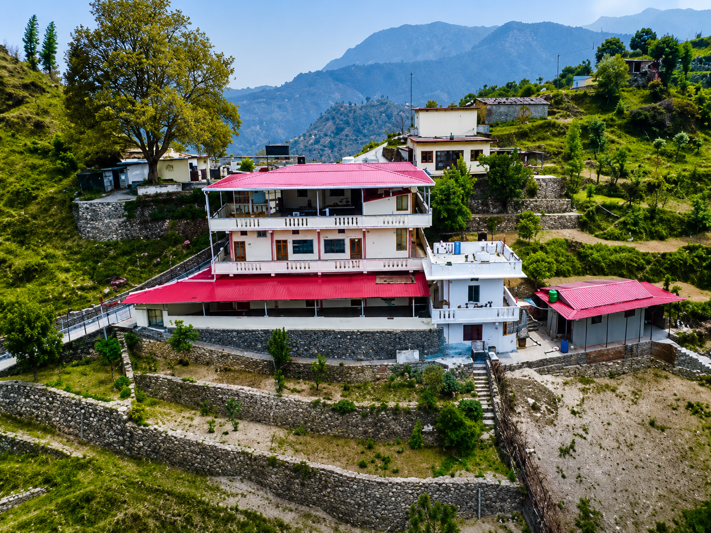 The Monal Home Stay, Khirsu